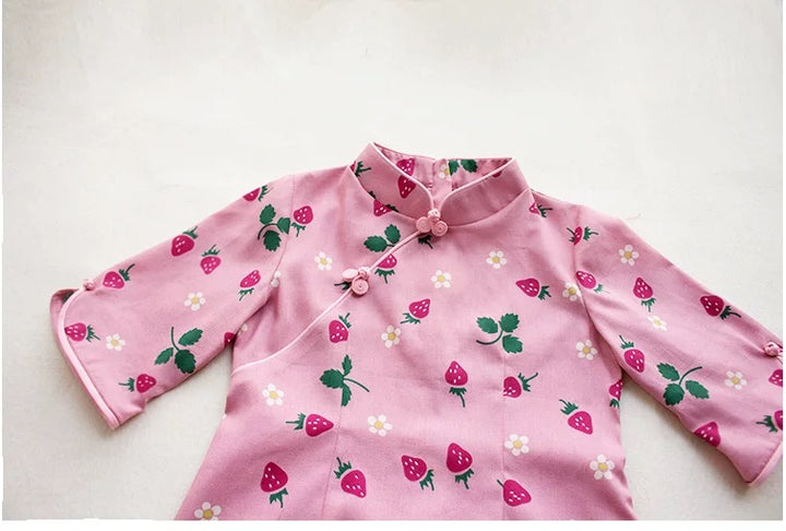 MID SLEEVE STRAWBERRY PRINT DRESS IN PINK