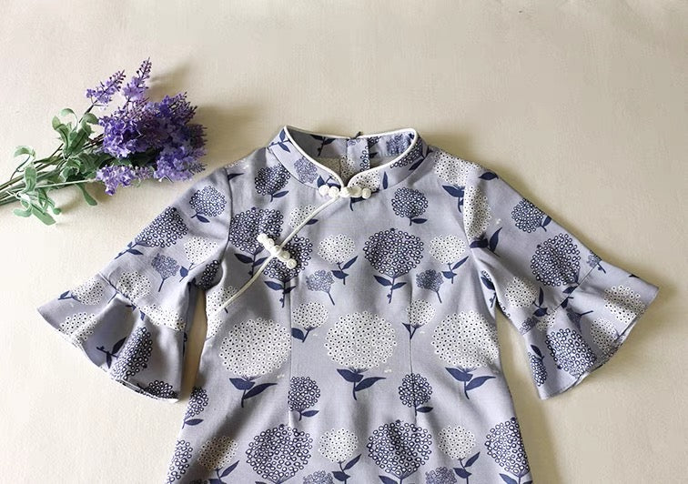 RUFFLE SLEEVE DANDELION PRINT DRESS